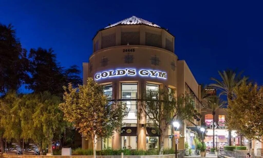 Golds Gym Valencia CA